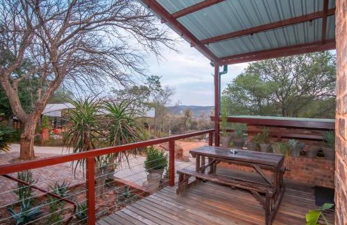 Pretoria Apartment | Bushbaby Cottage in Hartbeespoort