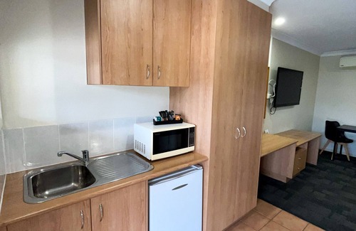 Parkes Hotel | Bushmans Motor Inn