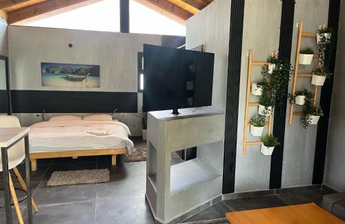 Nahariya Cabin | Bustan HaZait