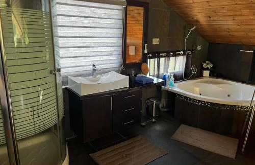 Nahariya Cabin | Bustan HaZait