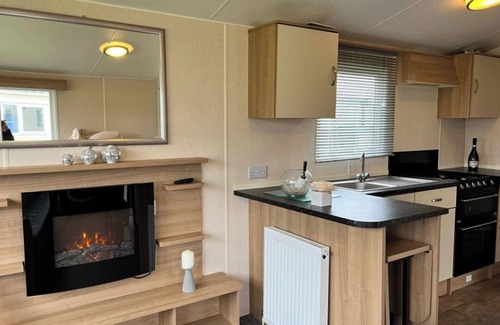 Skegness Cabin | Butlin's Resort, Sleeps 6 w Parking & Pet-Friendly