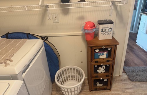 Cartersville Cottage | Butterfly Crossing! Charming 2/1 Quirky Comfy Cottage of Cartersville GA