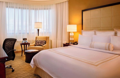 Linthicum Heights Hotel | BWI Airport Marriott