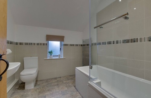 Rowen House | Bwthyn Carreg Rowen - Two Bedroom House, Sleeps 4