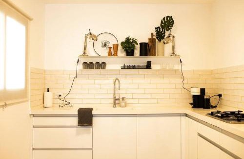 Mateh Asher Apartment | By the Beach - דירת נופש מדהימה באכזיב עם מרפסת ונוף לים- צמודה לחוף - 3Bdrm apartment with balcony and Sea View near Achziv Beach