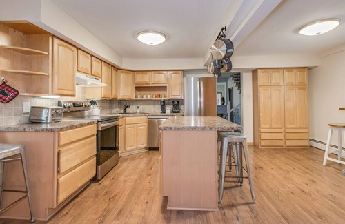 White Bear Lake House | By the Lake. Close to Shoreview, Stillwater, Grant, Mahtomedi