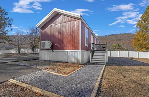 Owens Cross Roads House | Byrd 4 Tiny Stay Getaway