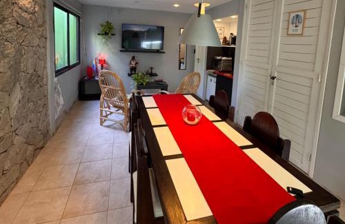 Mar de Ajo Apartment | Cómodo estudio mono ambiente en casa familiar