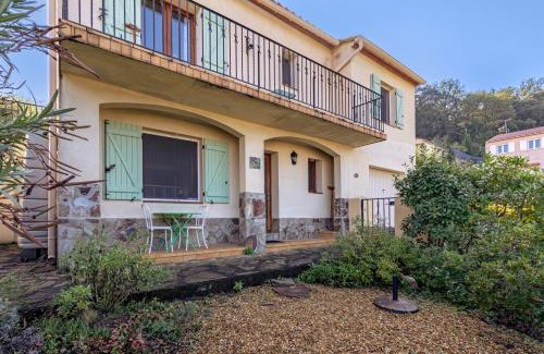 Ceret Apartment | Côté jardin- Appartement du haut