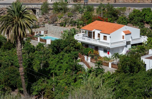 Mogan House | C-2/HOUSE IN THE COUNTRYSIDE WITH SWIMMING POOL, ON A FRUIT FARM AT 3 KMS.DE PUERTO MOGÁN