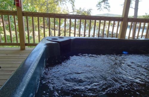 Mount Ida House | C22, a luxury, three bedroom, three bath Harbor North cottage overlooking the lake cottage