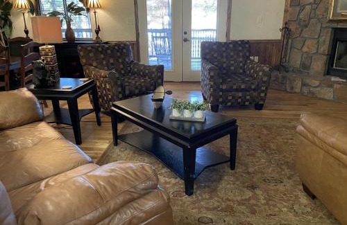 Mount Ida House | C24, Three bedroom, three bath log-sided, luxury Harbor North cottage with hot tub cottage