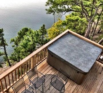 Mount Ida House | C25, Four bedroom, 4 1 2 bath luxury log-sided cottage with hot tub cottage