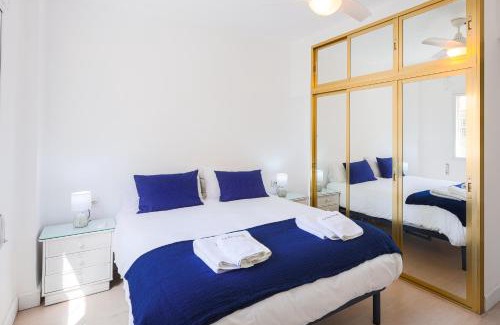 Plaza de Toros Vieja Apartment | C34 Cosy 4 bdr apt close to Maria Zambrano