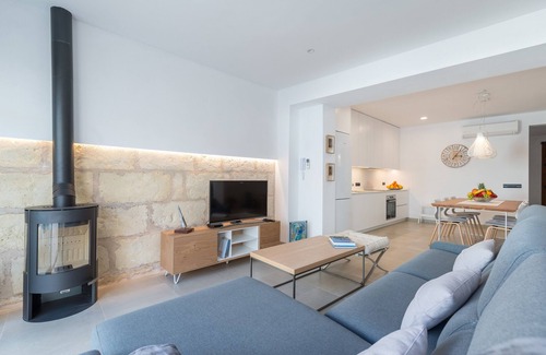 Sa Pobla Villa | CA NA FOC - Modern vacation home with private pool in traditional town. Free WiFi