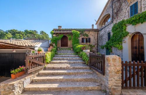 Orient House | Ca Ses Caretes