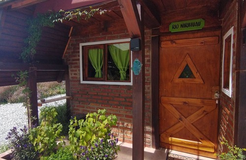 Dina Huapi Cabin | Cabaña Ñirihuau Complejo Alentue