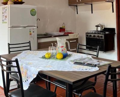 Zona Granja Apartment | Cabaña Carpintero Blanco