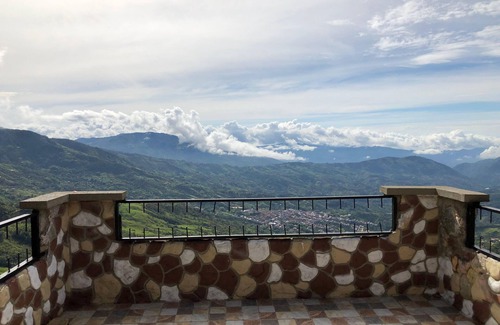 Cocorna Cabin | Cabaña Colibrí By Hotelix