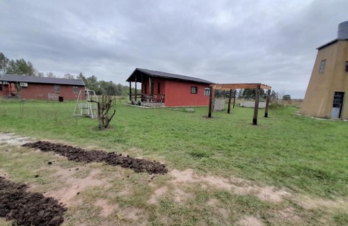 Campana House | Cabaña con piscina en las afueras de la ciudad