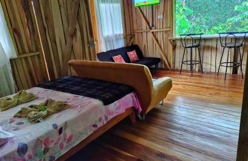 Quebrada La Gamba Cabin | Cabaña De Montaña