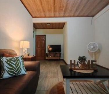 Guapiles House | Cabaña El Tucán