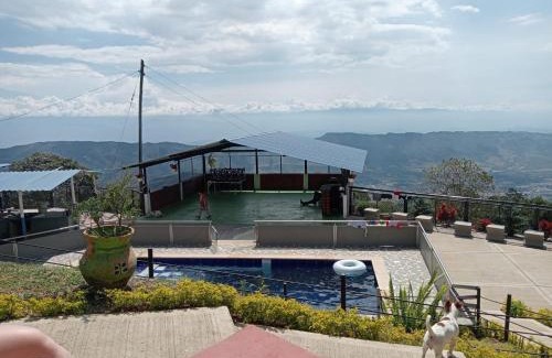 Guaduas Cabin | Cabaña Estándar El Retiro en Guaduas