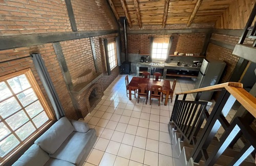 Pueblo Nuevo Cabin | Cabaña Familiar en el Bosque Parque La Pirámide