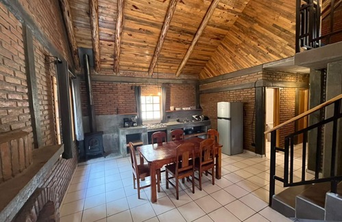 Pueblo Nuevo Cabin | Cabaña Familiar en el Bosque Parque La Pirámide