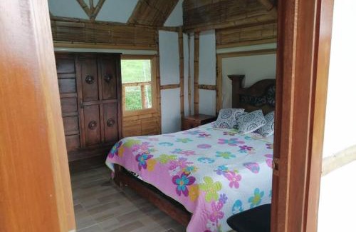 Anolaima House | Cabaña independiente en Granja Agroecologica
