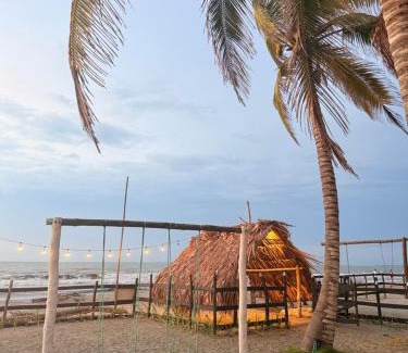 San Bernardo del Viento House | Cabaña Las Tres Palmas in San Bernardo del Viento