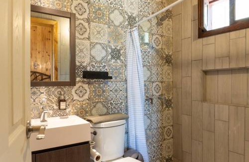 Durango House | Cabaña para 9 con juegos de mesa - Cabaña Colibrí