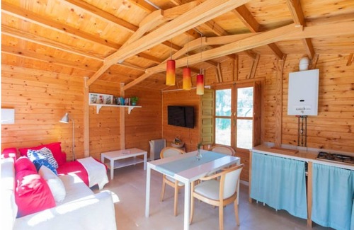 Agustinos Cabin | Cabaña pet Friendly, Dormitorio con AC