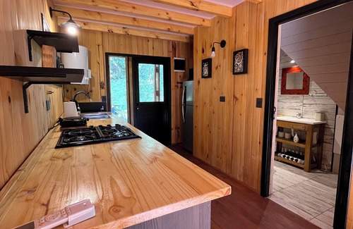 Lolog Cabin | Cabaña Sukha Bosque y Rio. Experiencia para 2