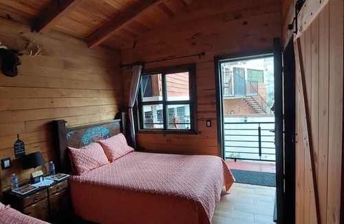 Bernal Hotel | CABAÑAS BIG MOUNTAIN