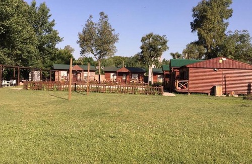 Francisco Alvarez House | Cabañas, bungalows, casas, departamentos, a 41 km de la Capital Federal