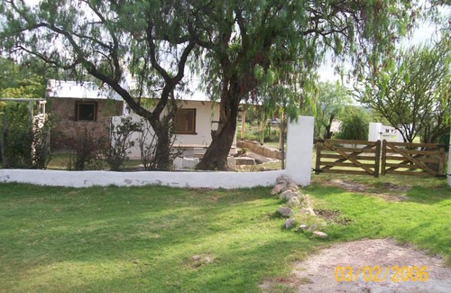 Capilla del Monte Hotel | Cabañas Los Relinchos