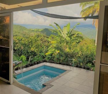 La Mesa House | Cabañas Los Tulipanes