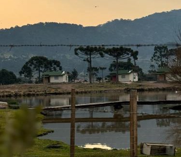 Vacas Gordas Ski Chalet | Cabana 06 Estância do Lava Tudo! Cabana 06