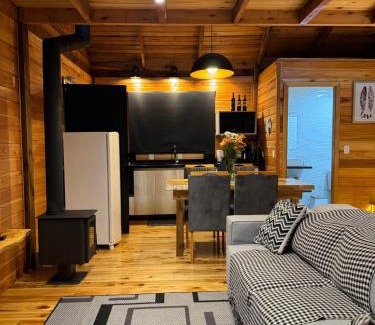 Nova Petropolis Apartment | Cabana Rústica com vista para as Montanhas