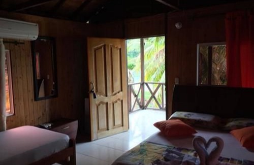 Sapzurro Hotel | Cabanas Deep Blue