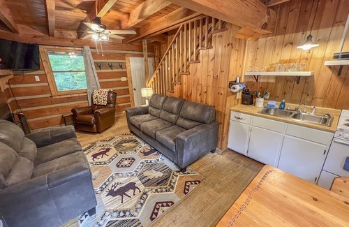 Cherokee Cabin | Cabin #1 - Riverfront w/Gas Fireplace and more!