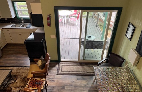 Mid America Cabin | Cabin #12 All Decked Out, Peaceful and Tranquil