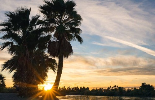 Ehrenberg Cabin | Cabin 12 · Deluxe Family Cabin