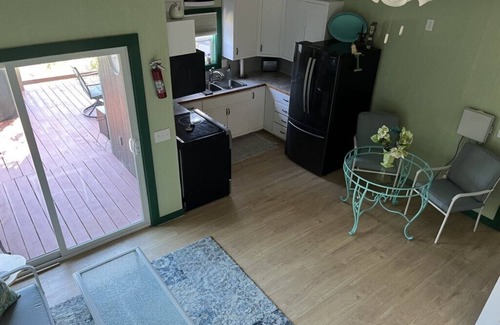 Royal Cabin | Cabin #18 Hillside Hideaway, small dog, 45 lb or under with 99 fee. Great View