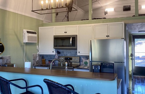 Mid America Cabin | Cabin #2 - The Metropolitan on the Lake!