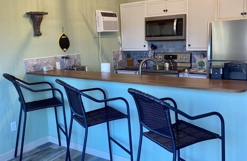 Mid America Cabin | Cabin #2 - The Metropolitan on the Lake!