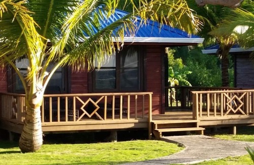 Calabash Bight Cabin | Cabin 3 - Calabash Bight Cabins with Breakfast, Beach & Kayaks