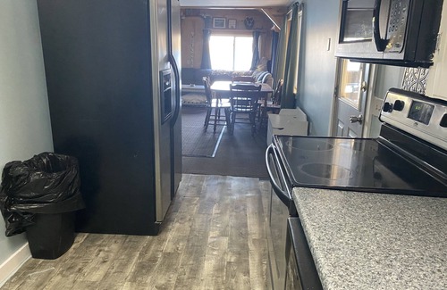 Lowell Cabin | Cabin 5 feet from waters edge!