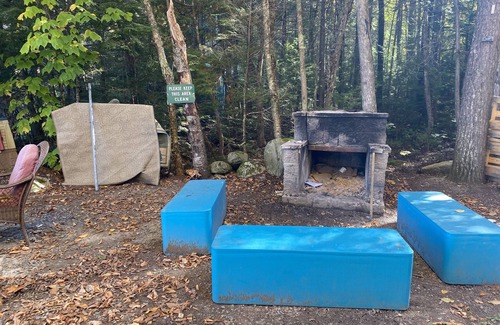 Lowell Cabin | Cabin 5 feet from waters edge!